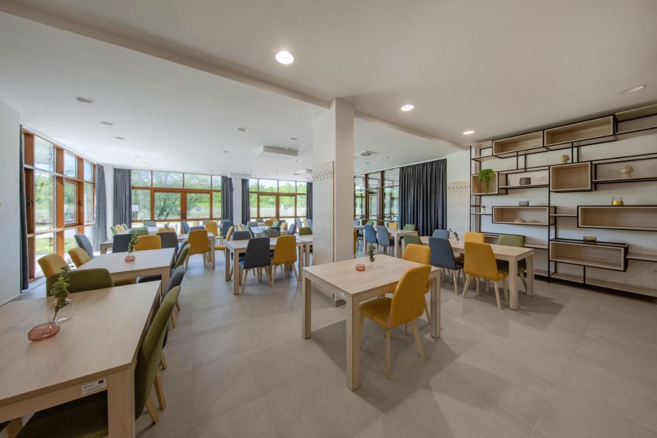 Otocki Virovi Hostel Otok  Bagian luar foto