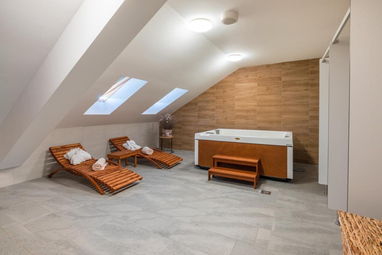 Otocki Virovi Hostel Otok  Bagian luar foto